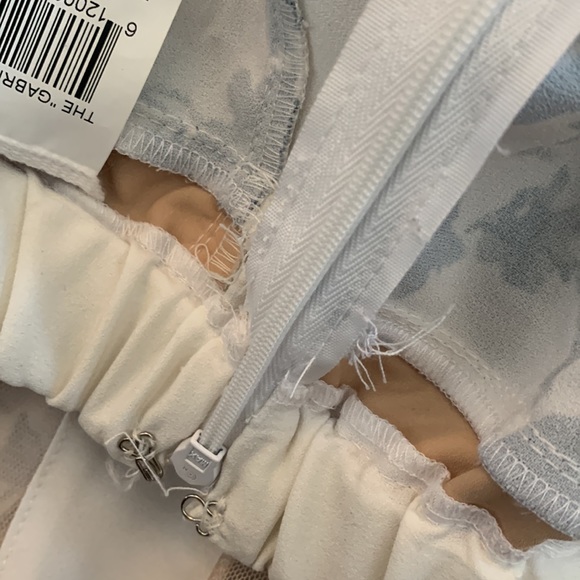 NWOT BCBG Maxazria Runway Gabriel Pant Floral Mesh Pants - Picture 10 of 11